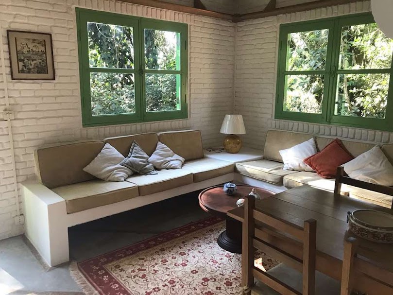 OPORTUNIDADE! Arquitetura autoral com forte pegada ecológica! ÚNICA e ESPECIAL!