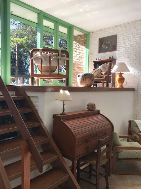 OPORTUNIDADE! Arquitetura autoral com forte pegada ecológica! ÚNICA e ESPECIAL!