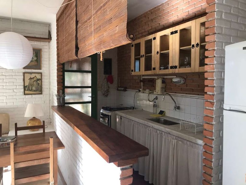 OPORTUNIDADE! Arquitetura autoral com forte pegada ecológica! ÚNICA e ESPECIAL!