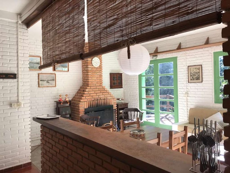 OPORTUNIDADE! Arquitetura autoral com forte pegada ecológica! ÚNICA e ESPECIAL!