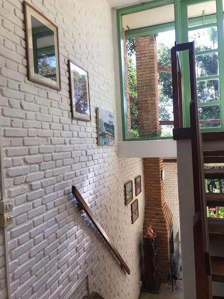 OPORTUNIDADE! Arquitetura autoral com forte pegada ecológica! ÚNICA e ESPECIAL!