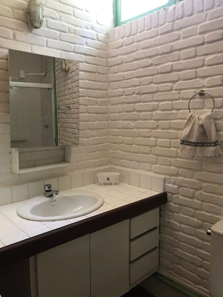 OPORTUNIDADE! Arquitetura autoral com forte pegada ecológica! ÚNICA e ESPECIAL!