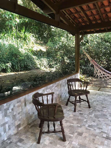 OPORTUNIDADE! Arquitetura autoral com forte pegada ecológica! ÚNICA e ESPECIAL!