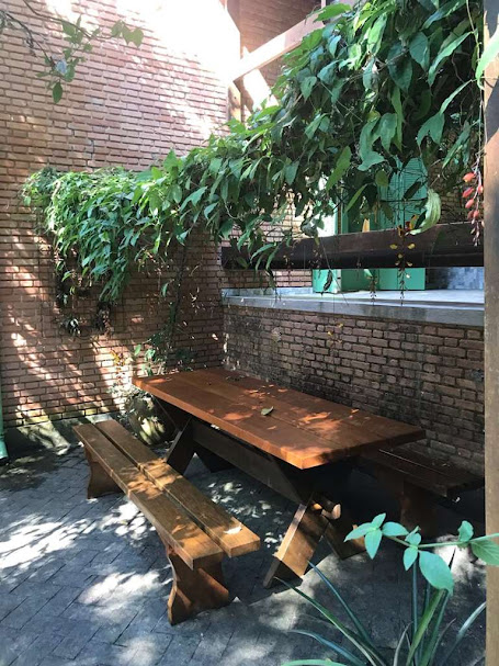 OPORTUNIDADE! Arquitetura autoral com forte pegada ecológica! ÚNICA e ESPECIAL!
