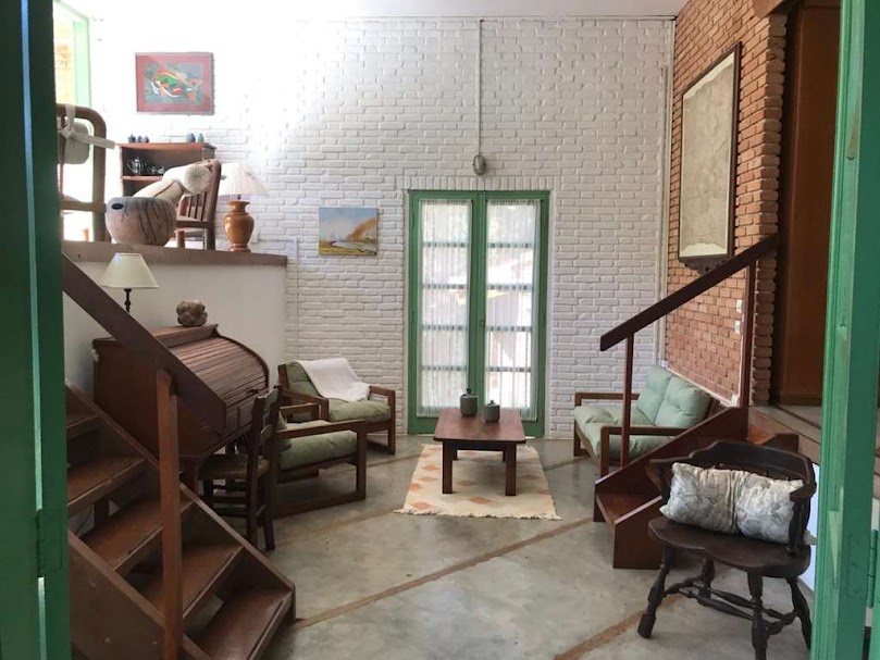 OPORTUNIDADE! Arquitetura autoral com forte pegada ecológica! ÚNICA e ESPECIAL!