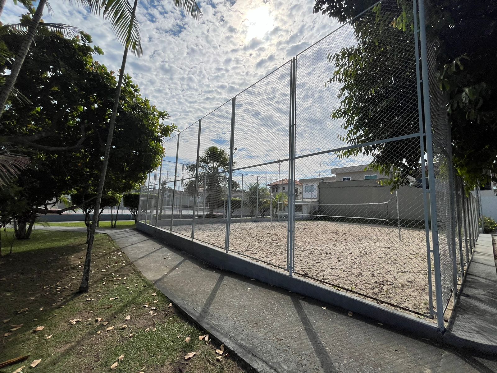 Casa Duplex com Piscina - Residencial Laranjeiras