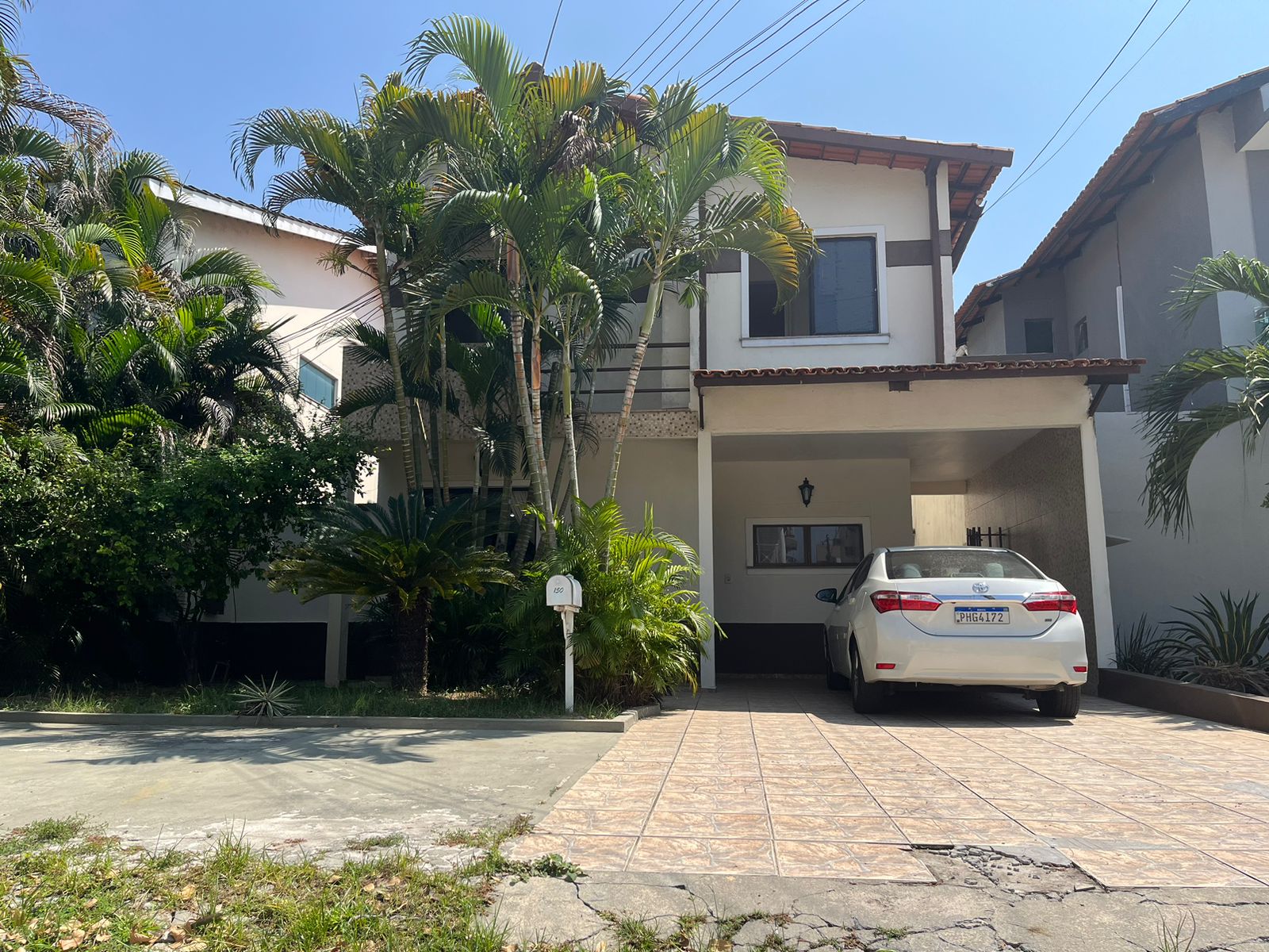 Casa Duplex com Piscina - Residencial Laranjeiras