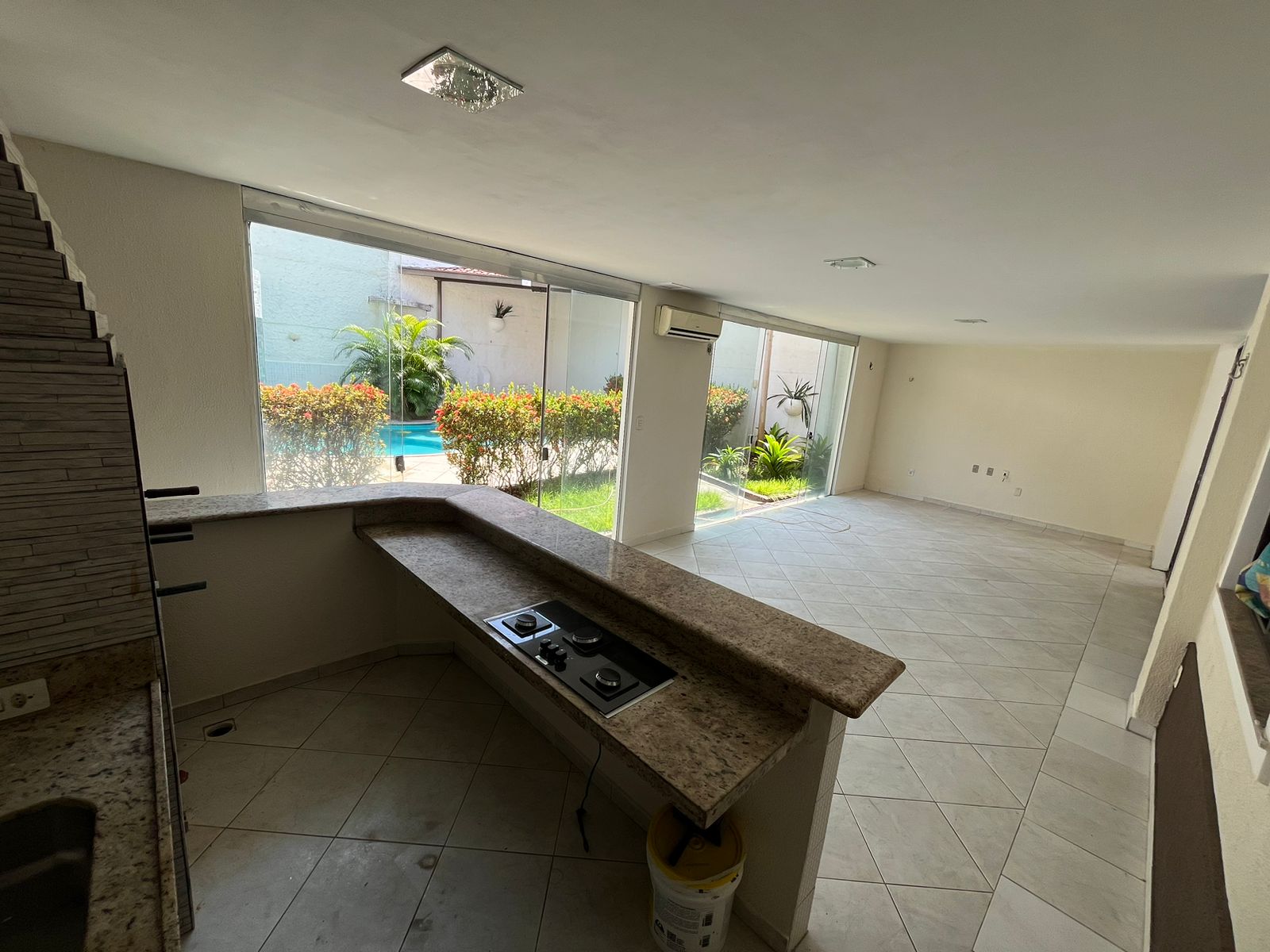 Casa Duplex com Piscina - Residencial Laranjeiras