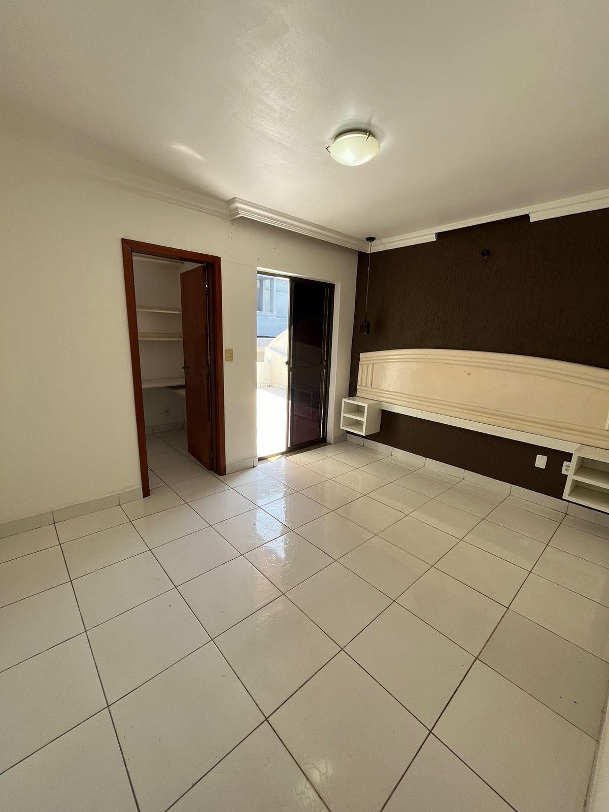 Casa Duplex com Piscina - Residencial Laranjeiras