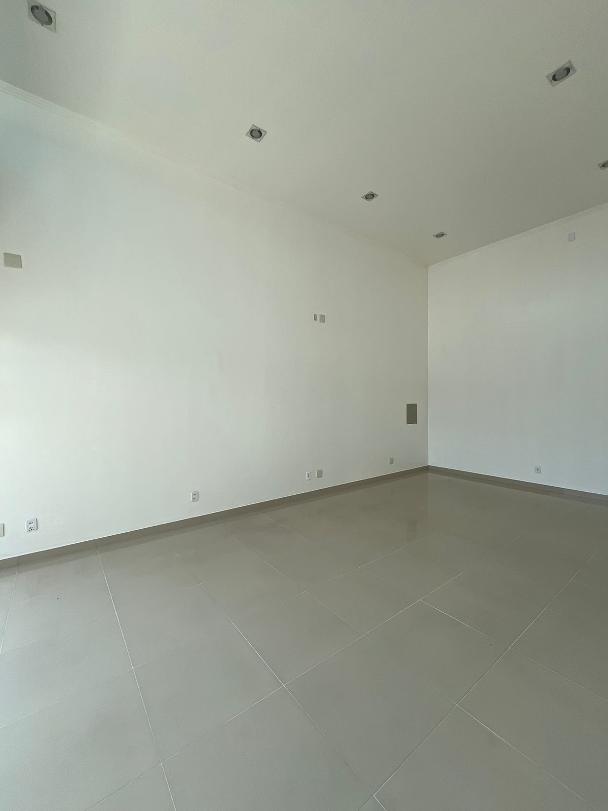 Ponto Comercial Sala - Parque das Laranjeiras