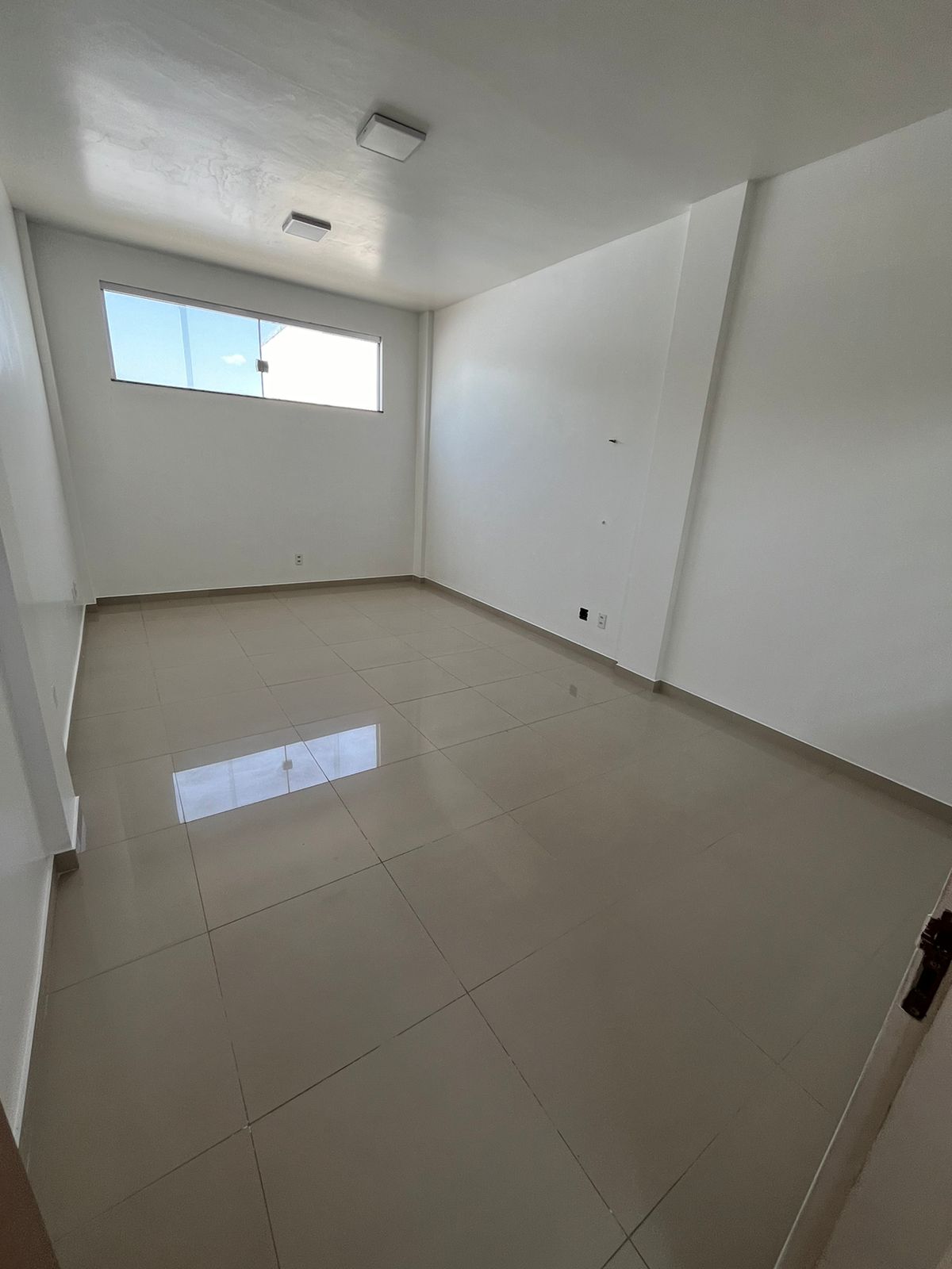 Sala Comercial - Parque das Laranjeiras