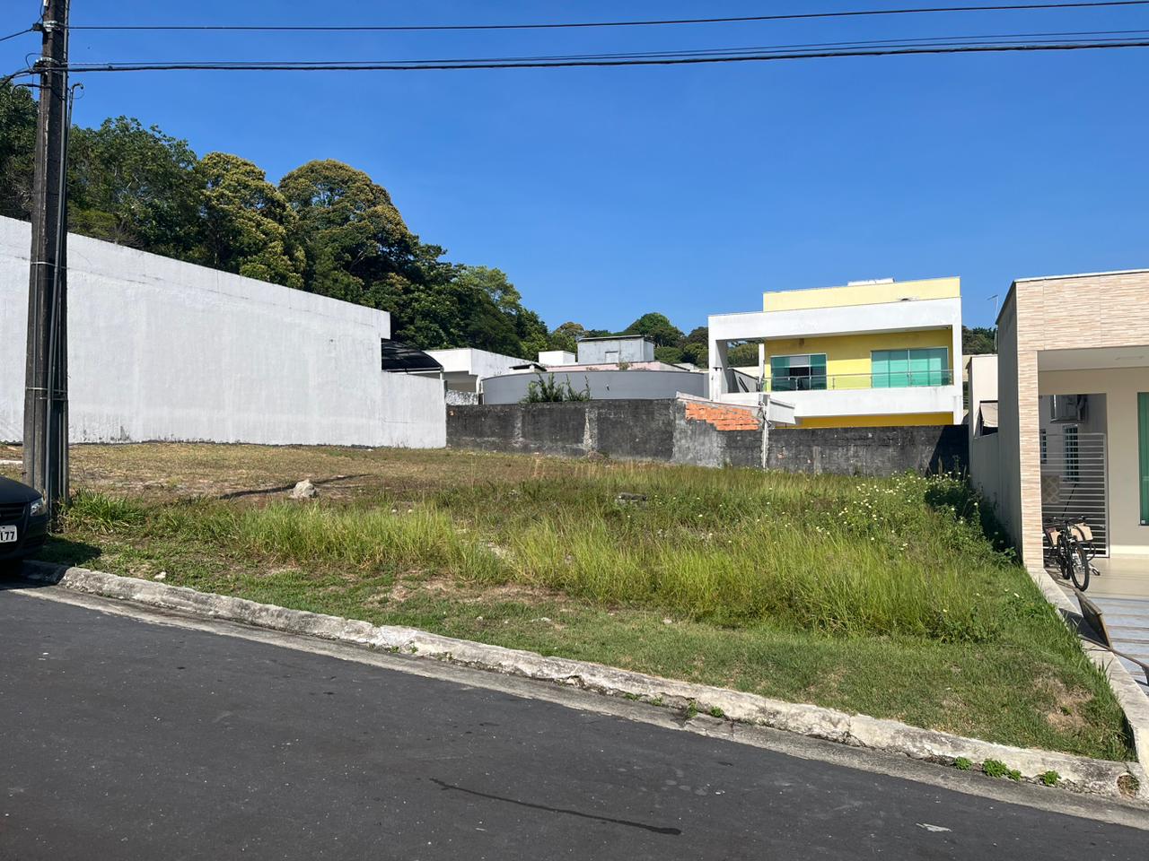 Vendo Lote Condomínio Forest Hill - Av. Torquato Tapajós