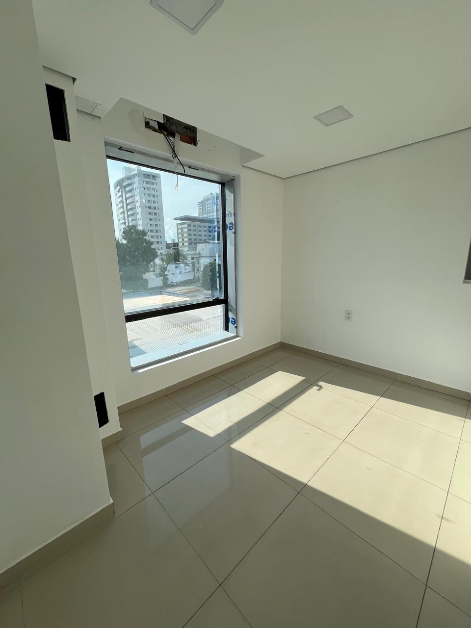 Alugo Sala Comercial - 116m² Edifício Corporate Trade - Av. Boulevard