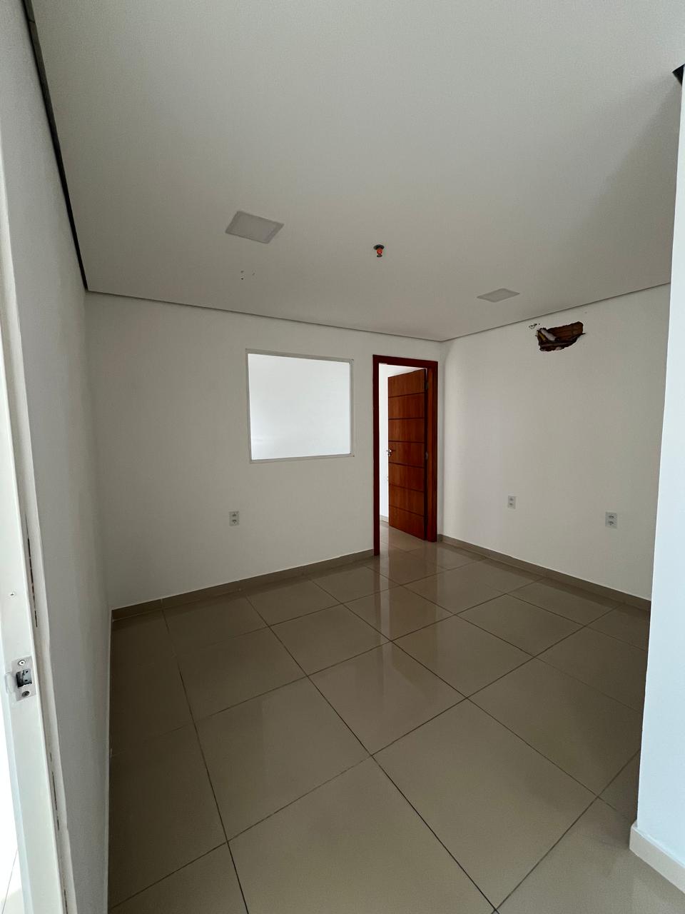 Alugo Sala Comercial - 116m² Edifício Corporate Trade - Av. Boulevard