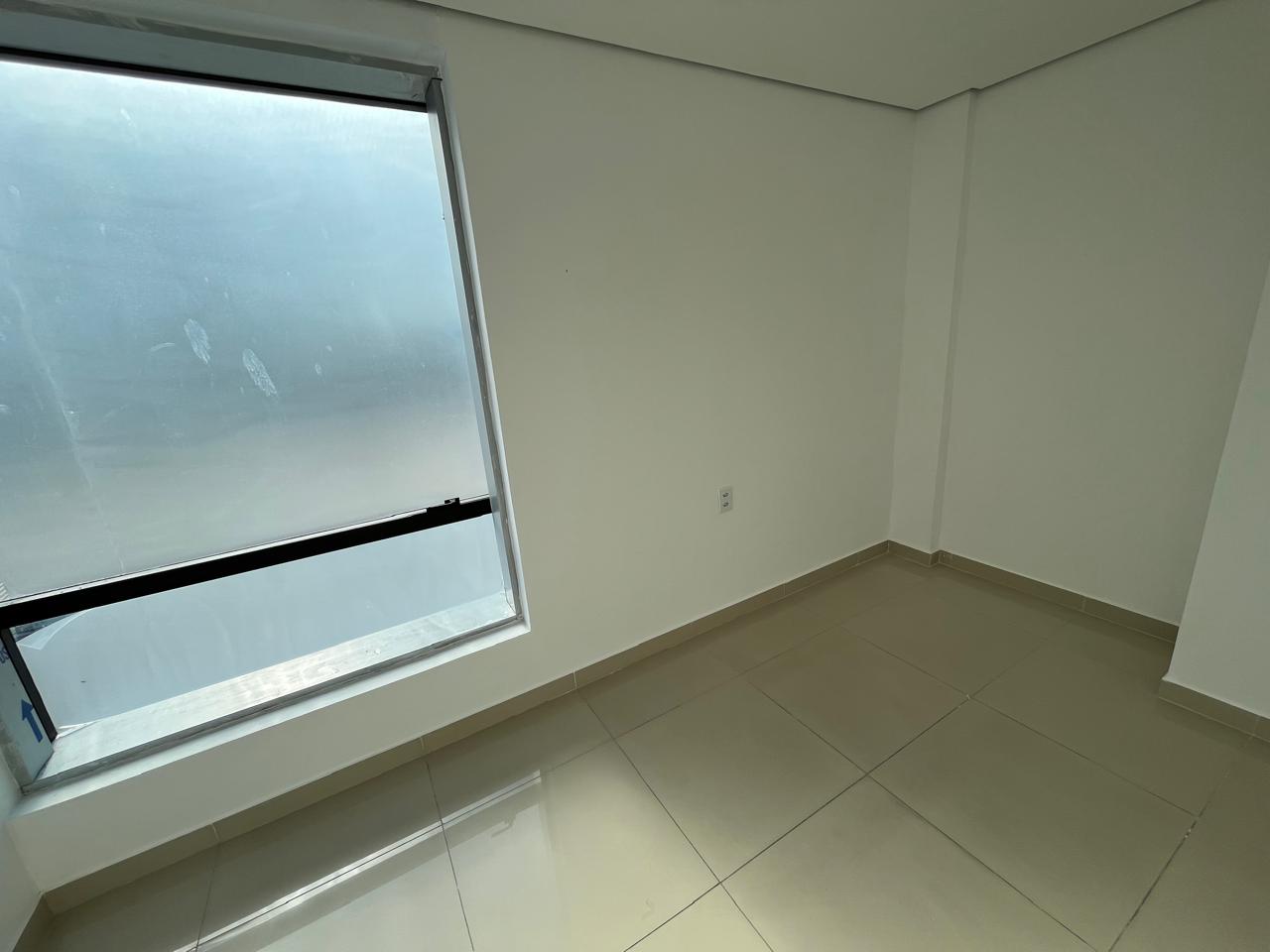 Alugo Sala Comercial - 116m² Edifício Corporate Trade - Av. Boulevard