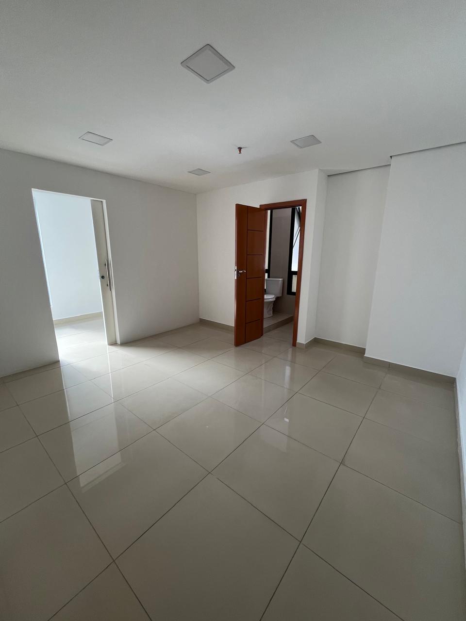 Alugo Sala Comercial - 116m² Edifício Corporate Trade - Av. Boulevard