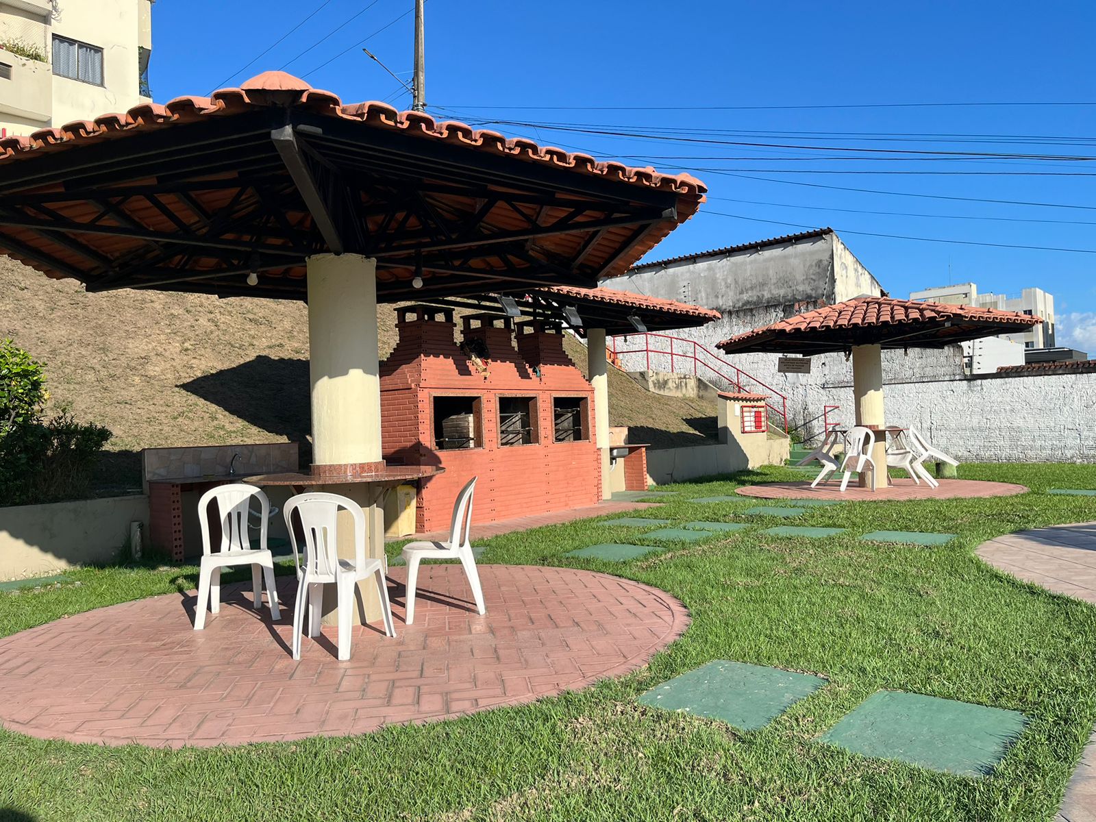 Apartamento P. 10 Condomínio Juliana 3 - Próximo ao Veneza
