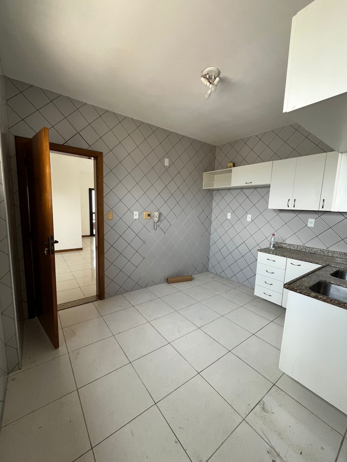 Alugo Apartamento Adrianólis - Cond. Saint Remmy - Av. Maceió