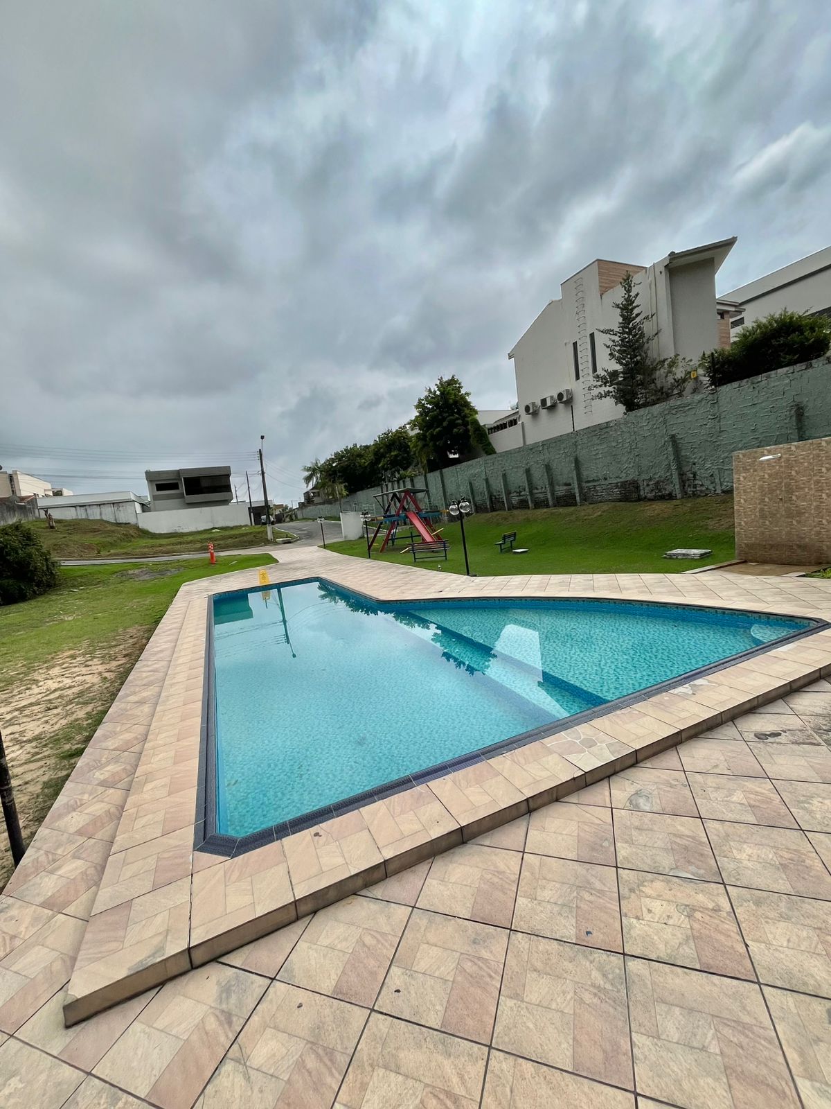 Vendo Lote de Esquina - Flores - Condomínio Residencial Green Hills