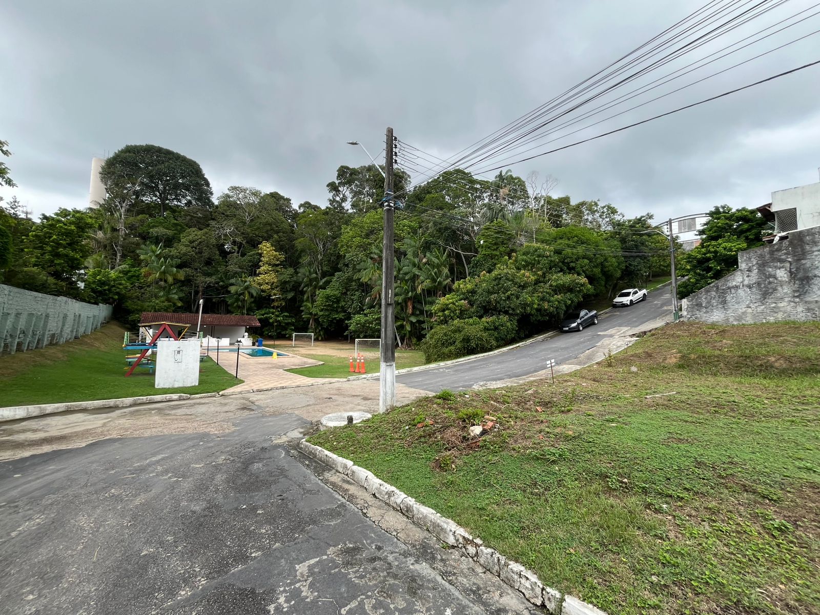 Vendo Lote de Esquina - Flores - Condomínio Residencial Green Hills