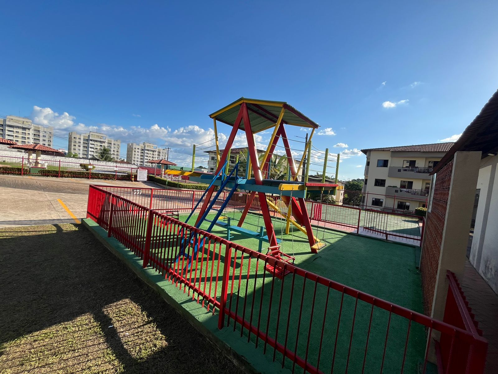 Apartamento P. 10 Condomínio Juliana 3 - Próximo ao Veneza