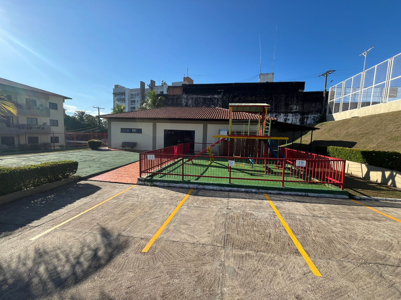 Apartamento P. 10 Condomínio Juliana 3 - Próximo ao Veneza