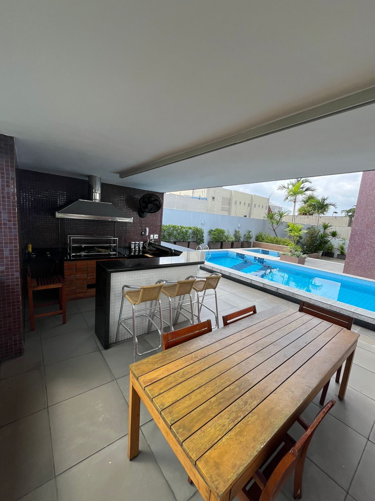 Alugo Apartamento 4 suítes - Vieiralves