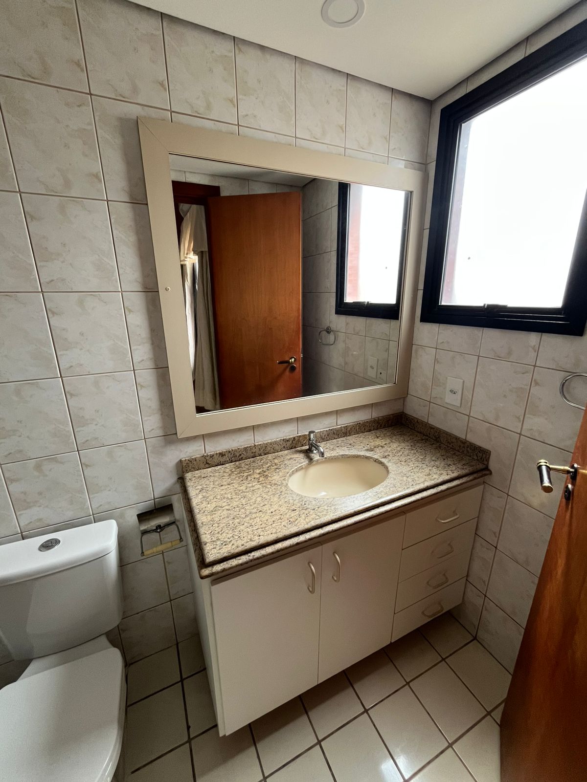 Alugo Apartamento 4 suítes - Vieiralves