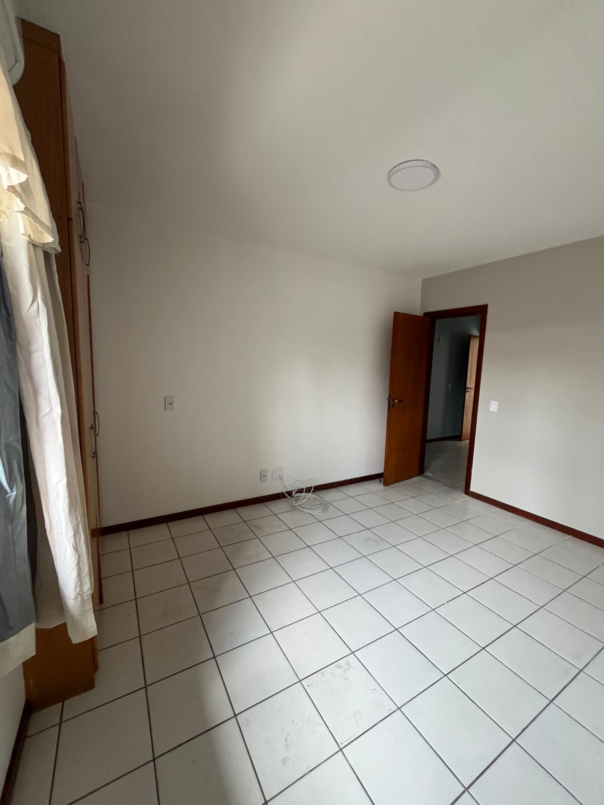 Alugo Apartamento 4 suítes - Vieiralves