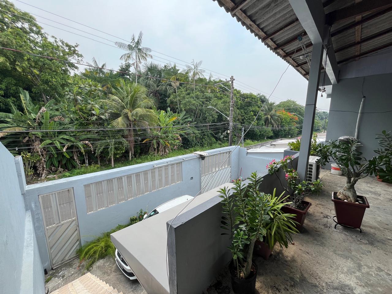 Vendo Casa Duplex - Conjunto Jardim Versalles - Bairro: Planalto 