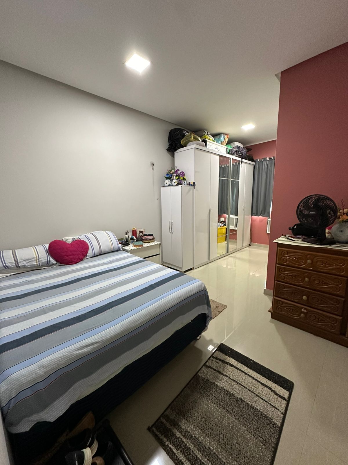 Vendo Casa Duplex - Conjunto Jardim Versalles - Bairro: Planalto 
