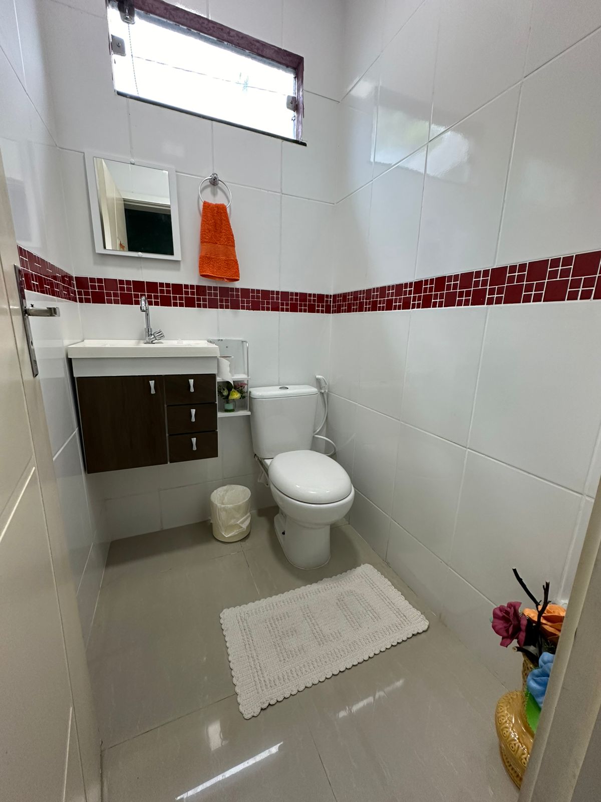 Vendo Casa Duplex - Conjunto Jardim Versalles - Bairro: Planalto 