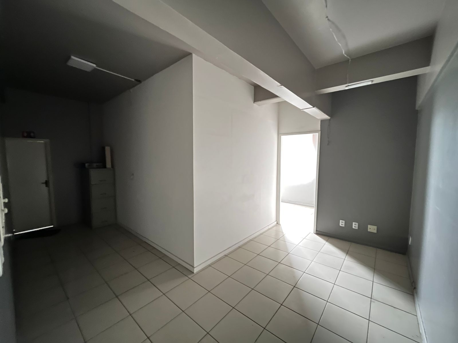 Aluguel de Salas Comerciais - Av. Boulevard - próximo à Av. Djalma Batista 