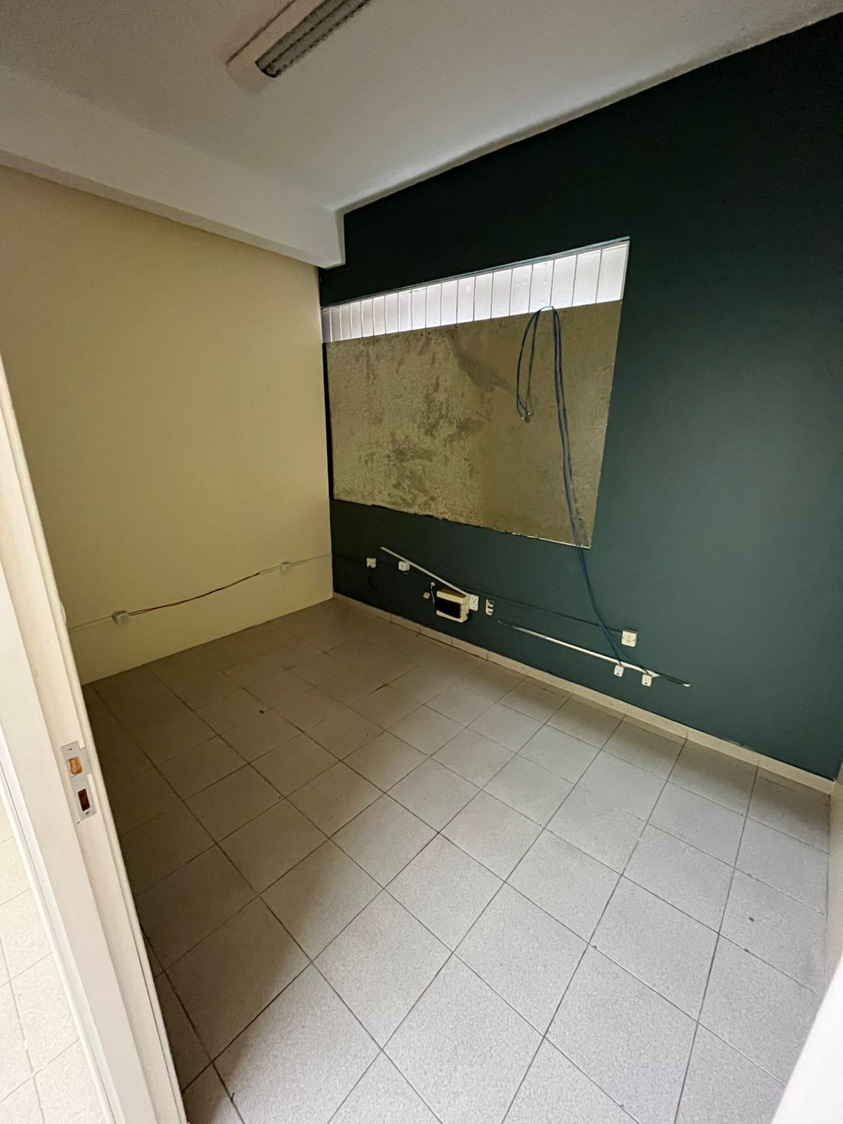 Aluguel de Salas Comerciais - Av. Boulevard - próximo à Av. Djalma Batista 