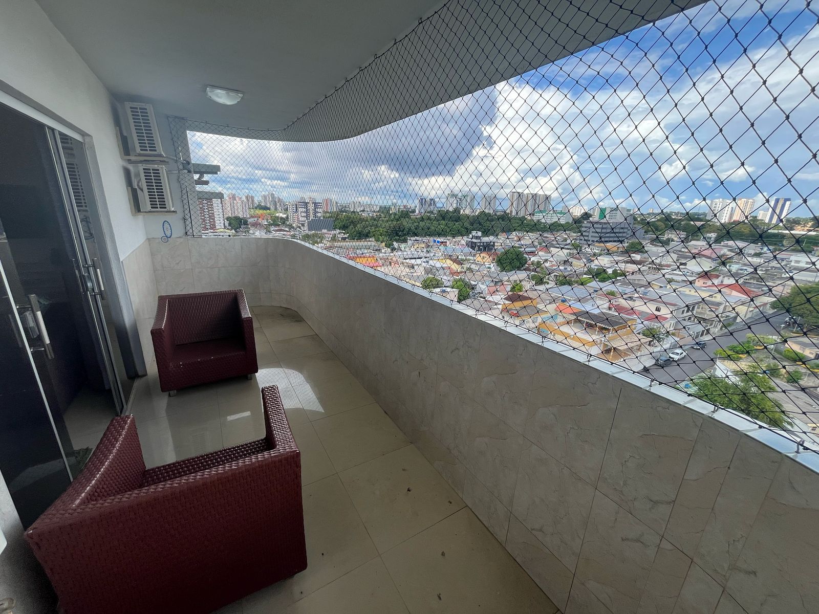 Vendo Apartamento Vieiralves - 5 quartos