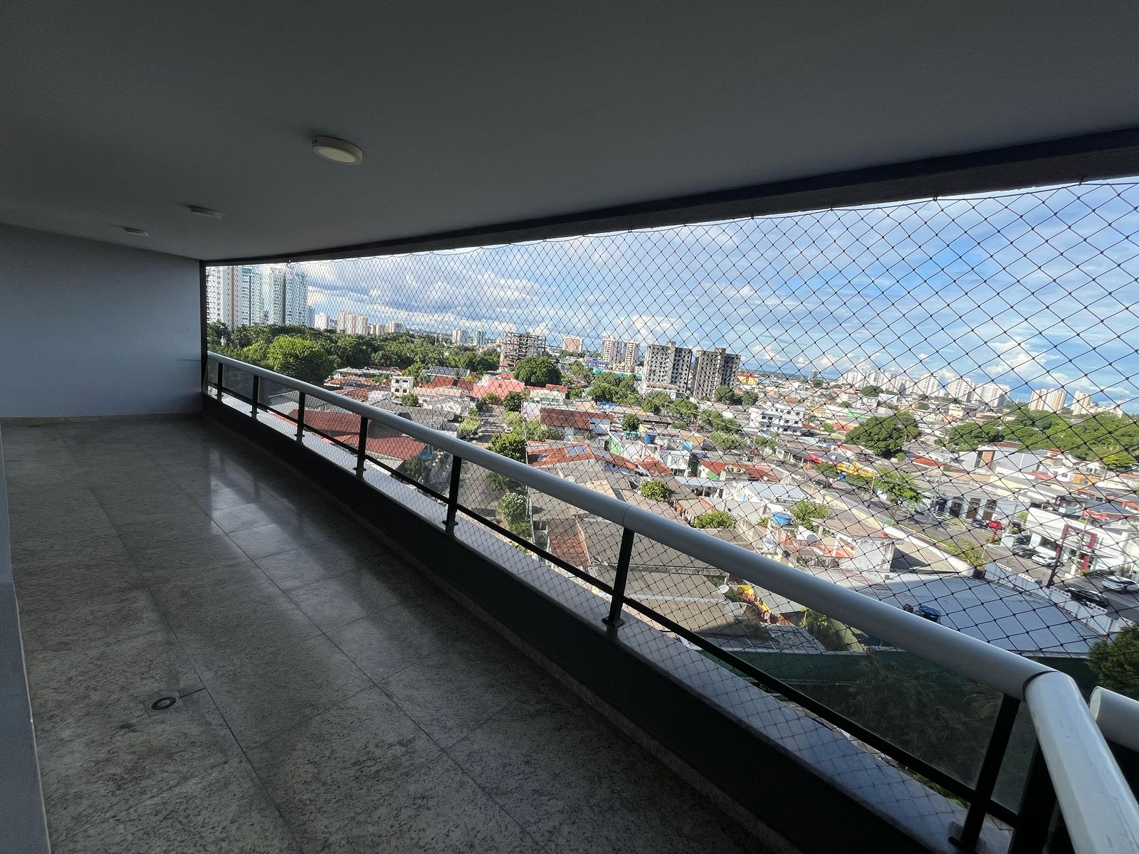 Vendo apartamento Adrianópolis - perto Manauara