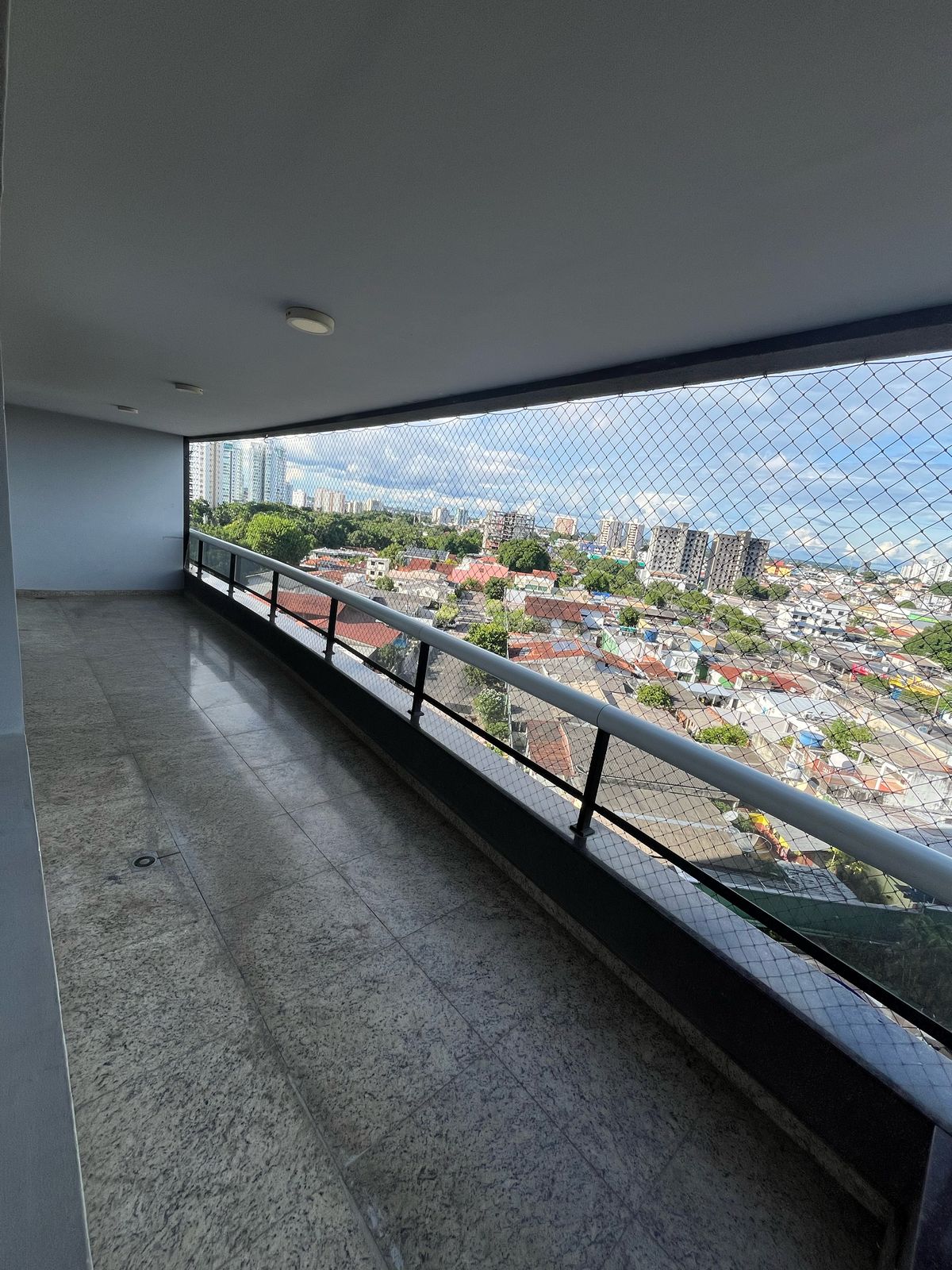 Vendo apartamento Adrianópolis - perto Manauara