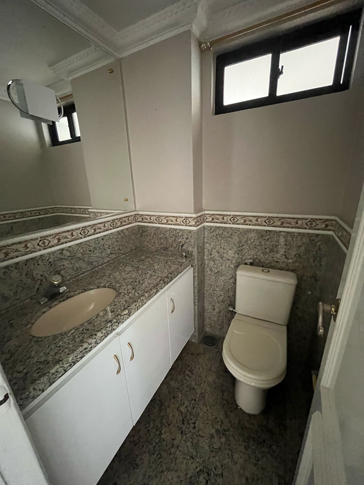 Vendo apartamento Adrianópolis - perto Manauara