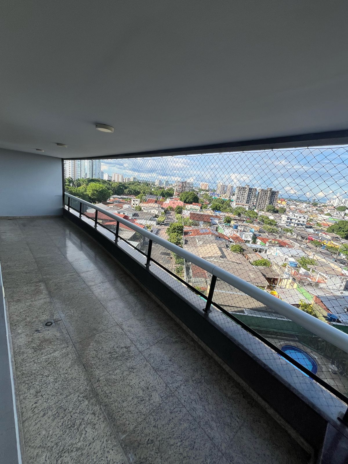 Vendo apartamento Adrianópolis - perto Manauara