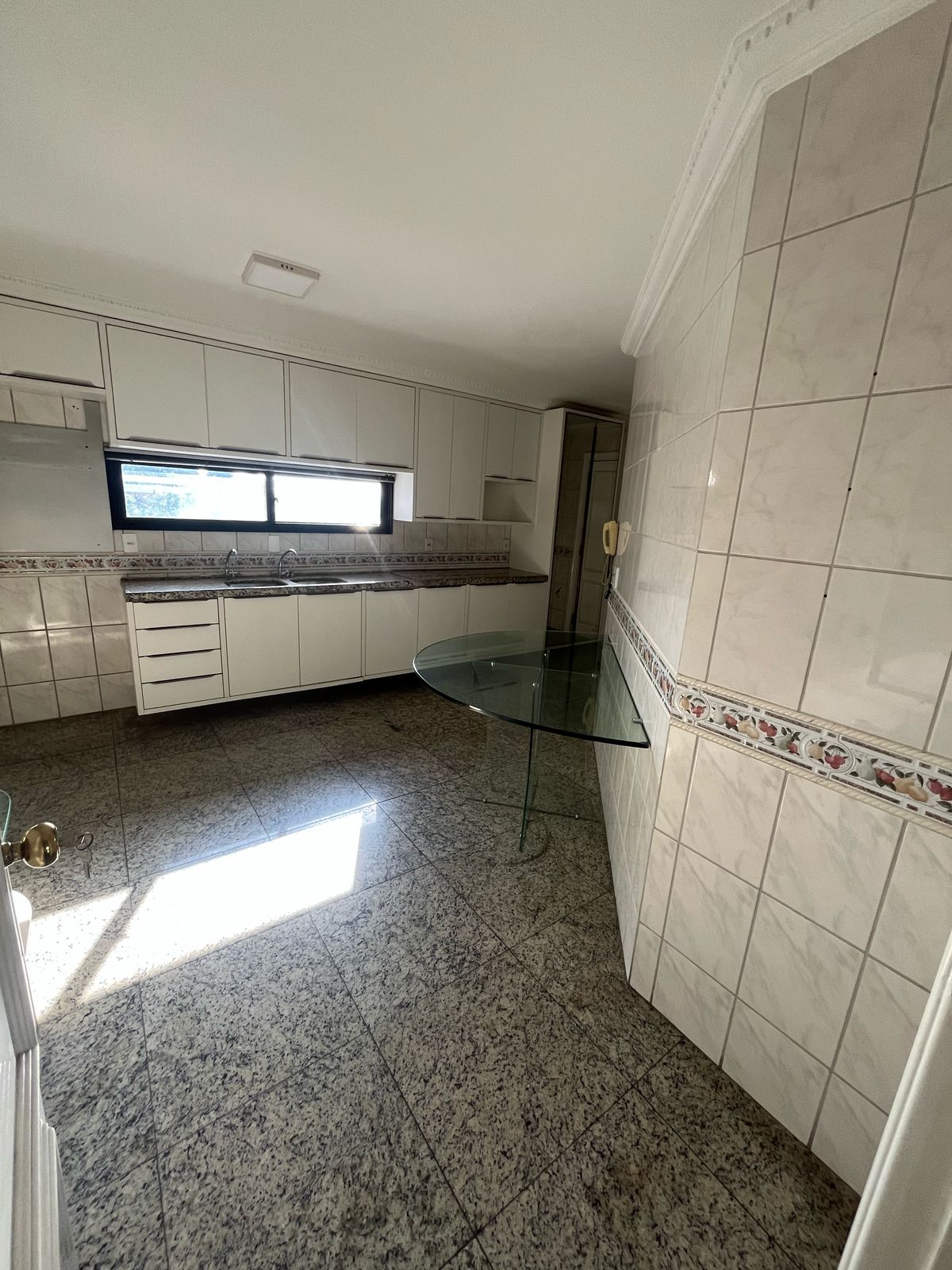 Vendo apartamento Adrianópolis - perto Manauara