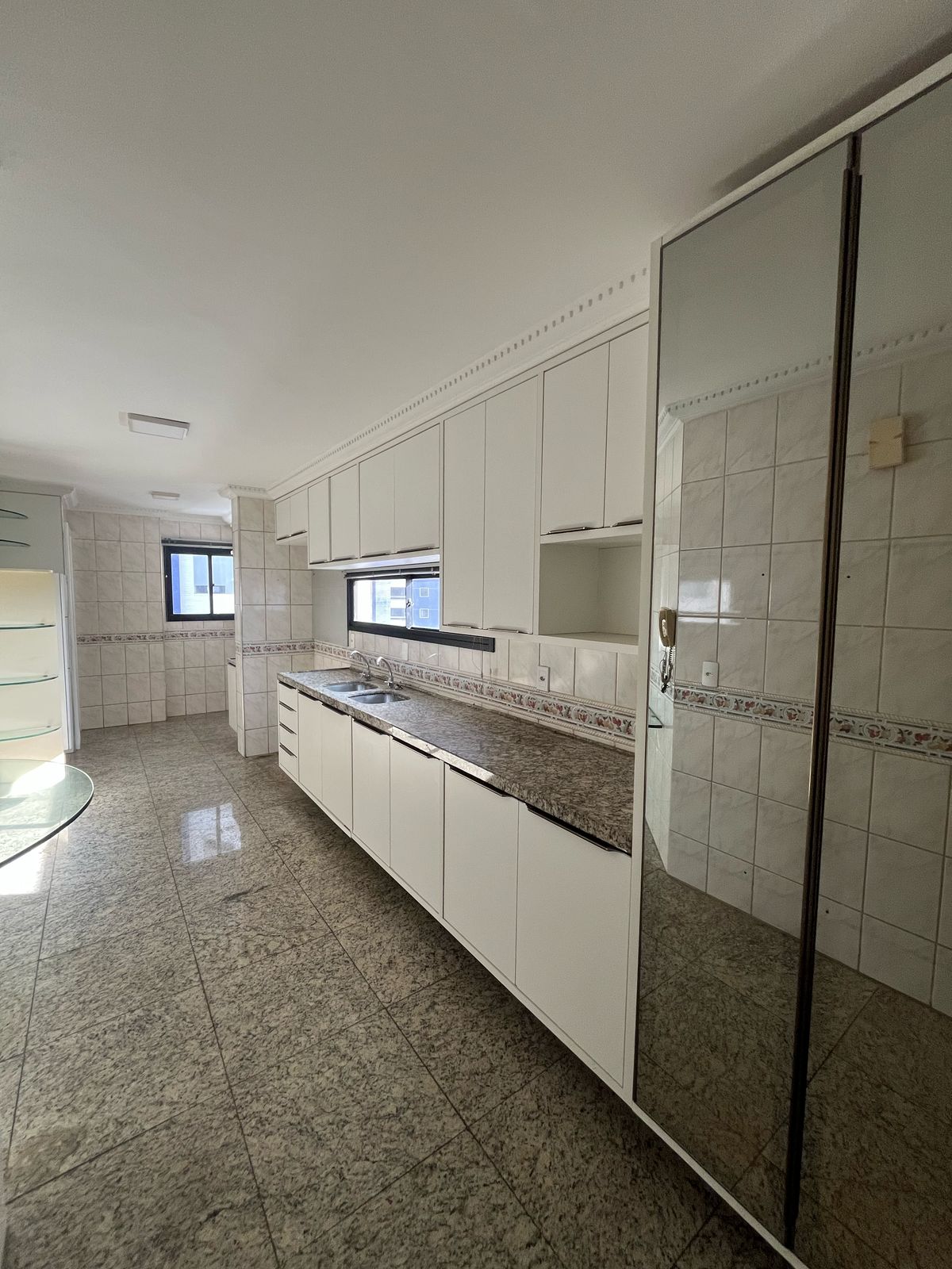Vendo apartamento Adrianópolis - perto Manauara