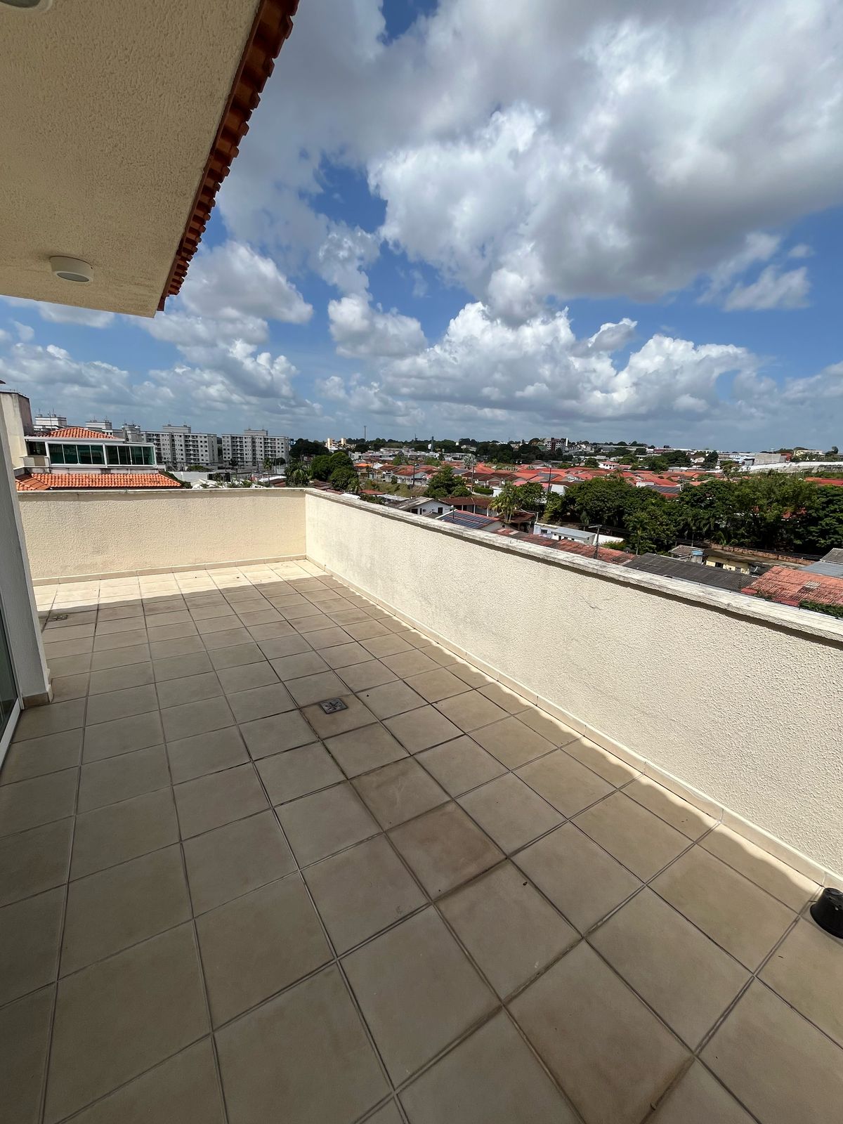 Vendo Apartamento Triplex - Parque das Laranjeiras