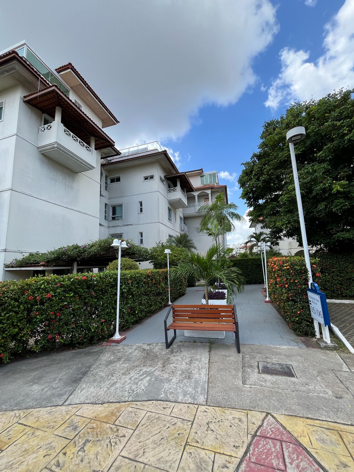 Vendo Apartamento Triplex - Parque das Laranjeiras