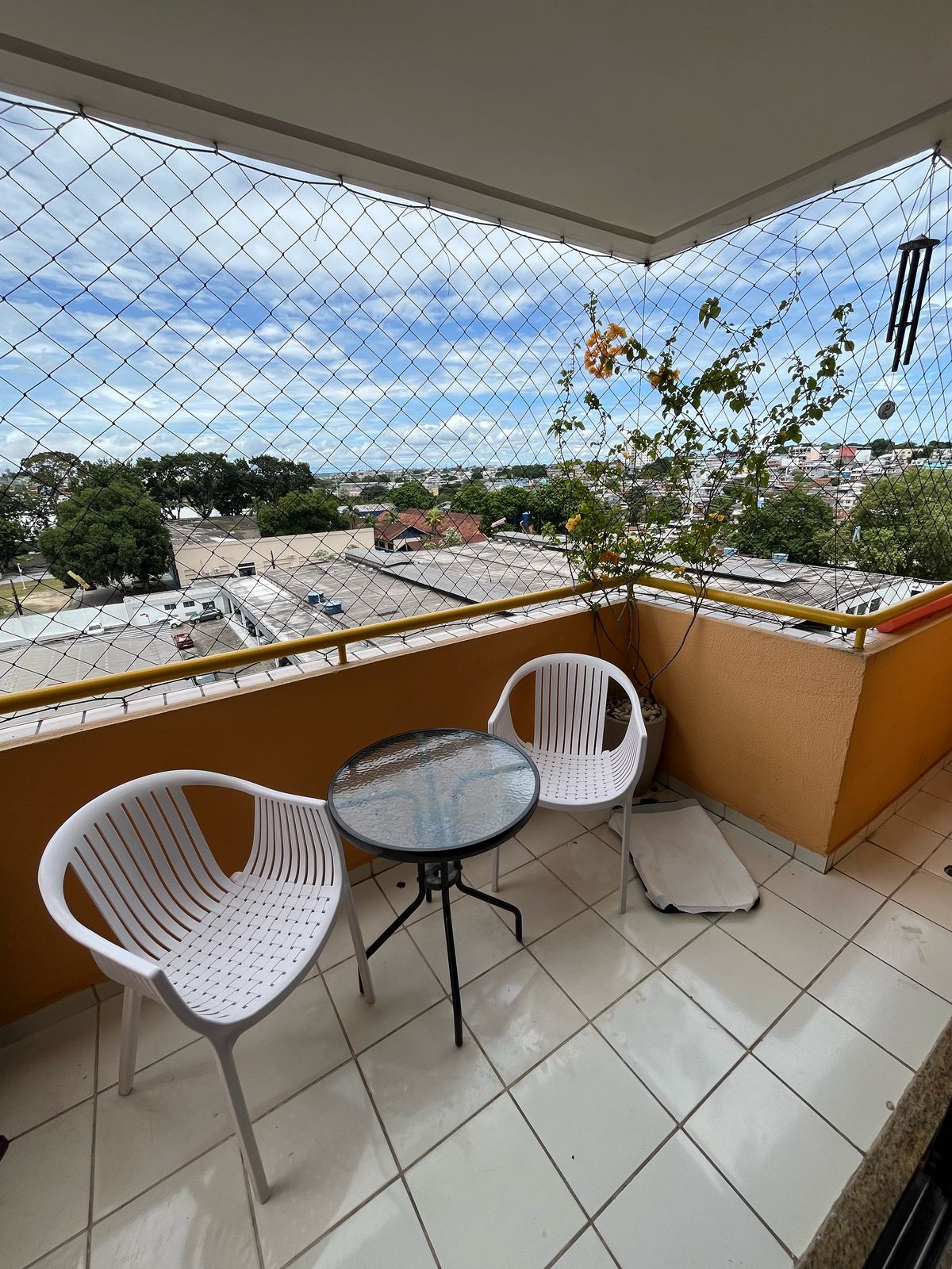 Vendo Apartamento Amplo 120m² - Av. Constantino Nery