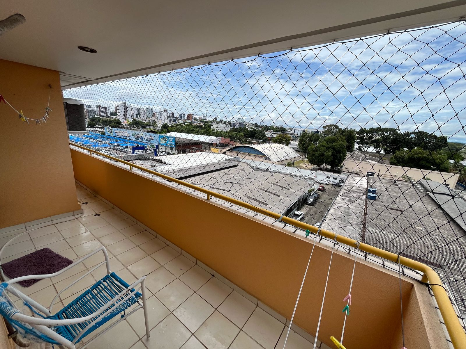 Vendo Apartamento Amplo 120m² - Av. Constantino Nery