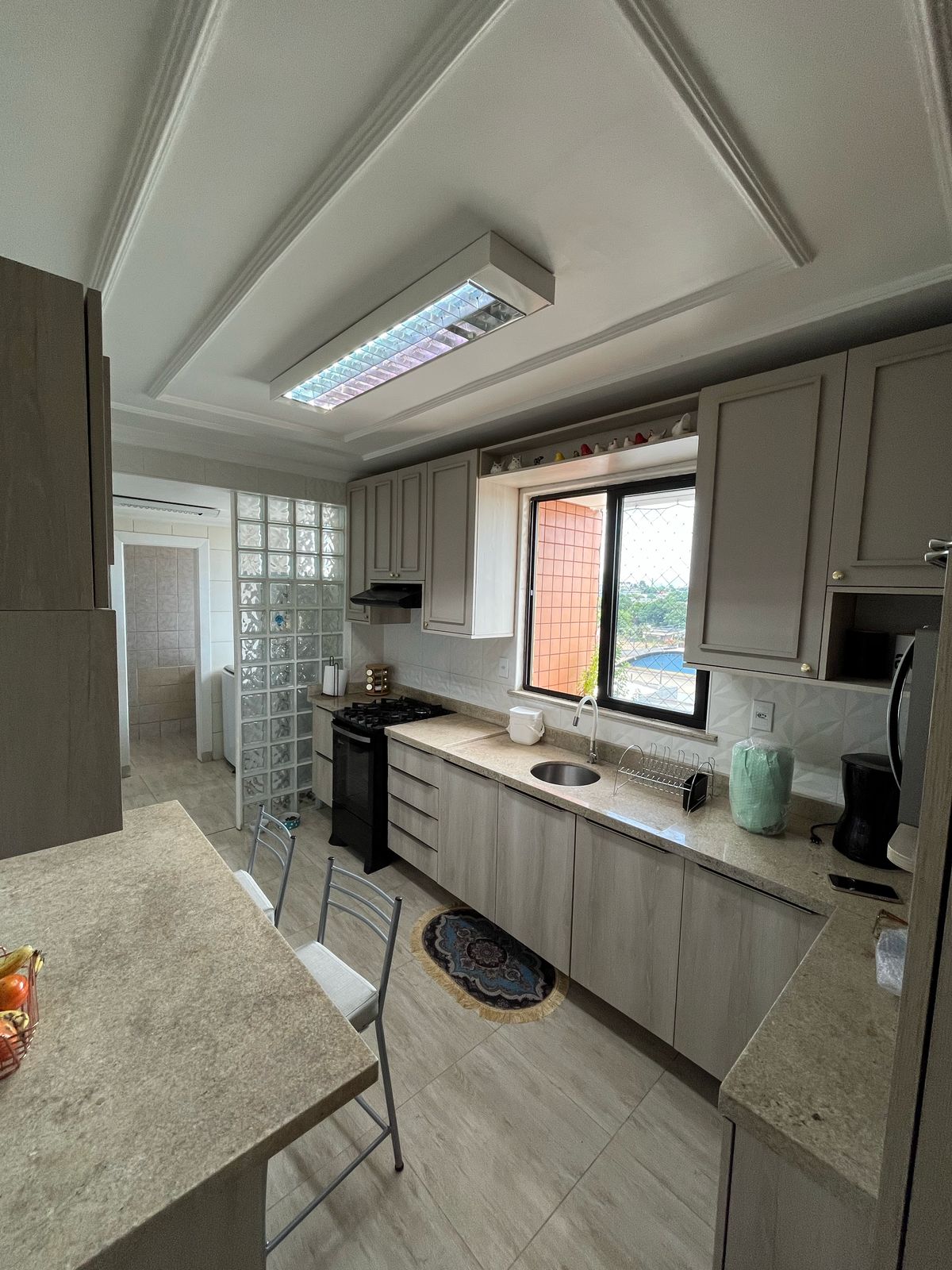 Vendo Apartamento Amplo 120m² - Av. Constantino Nery