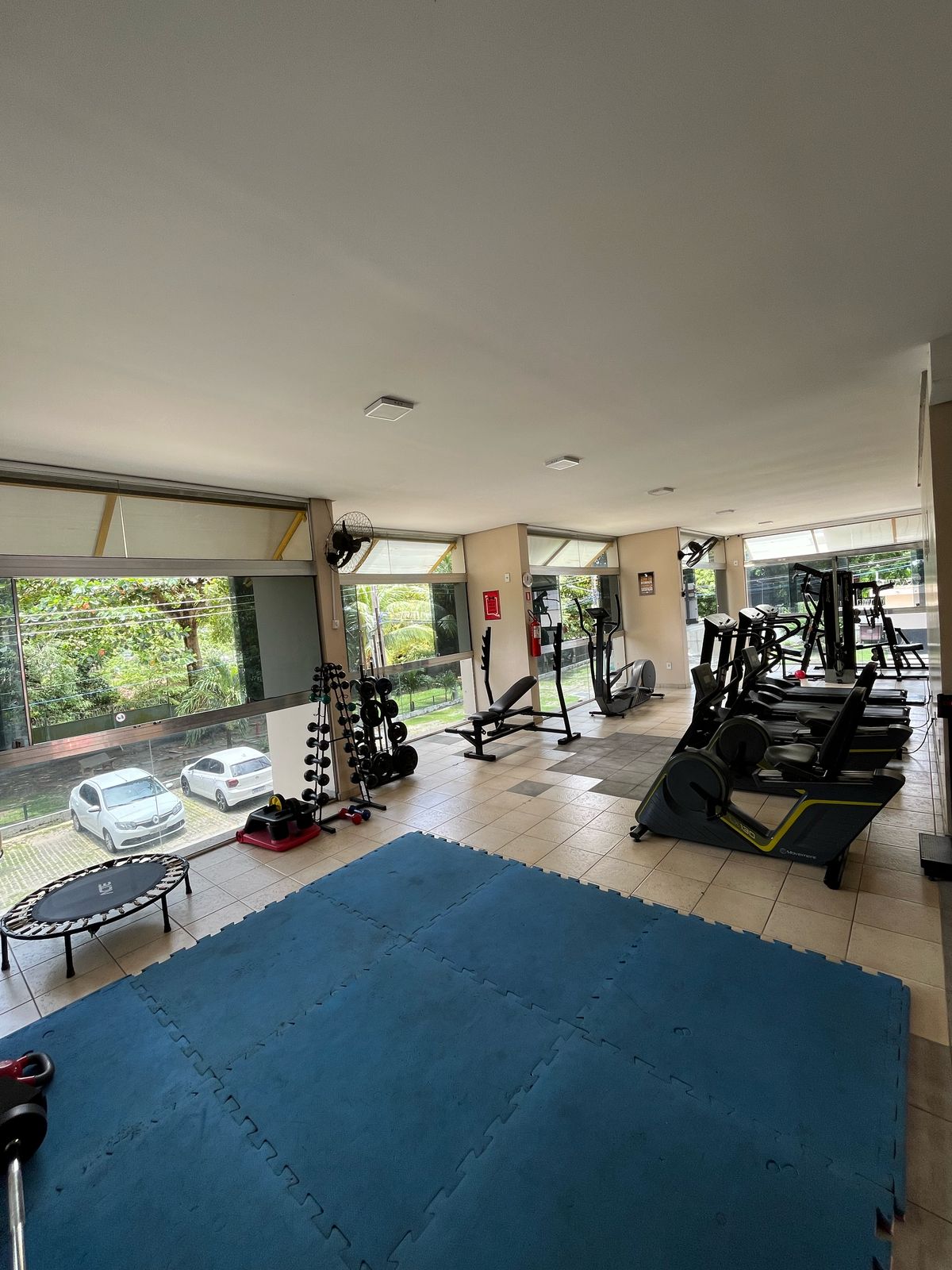 Vendo Apartamento Amplo 128m² - Av. Constantino Nery