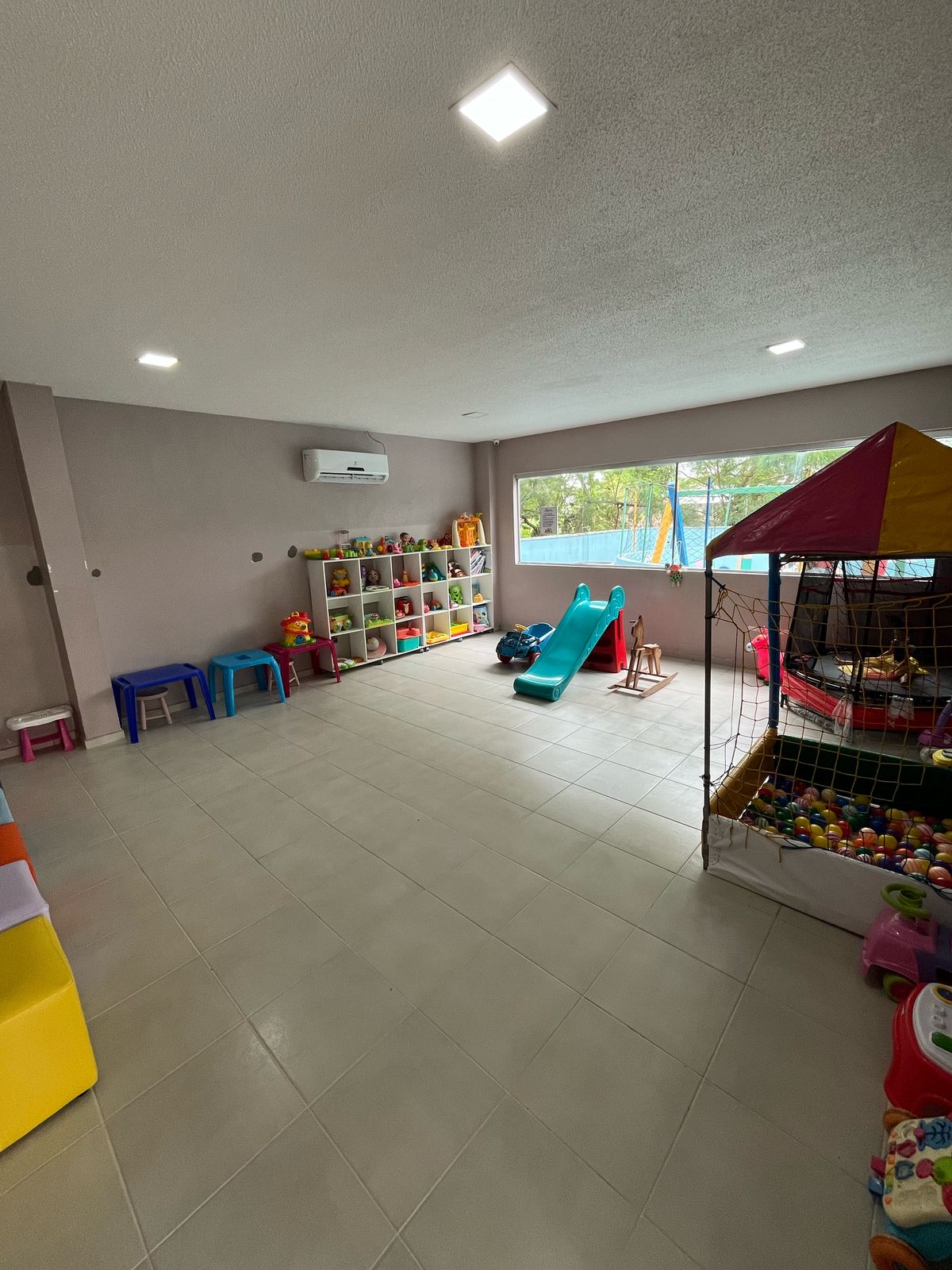 Apartamento Condomínio Laranjeiras Village - Reformado
