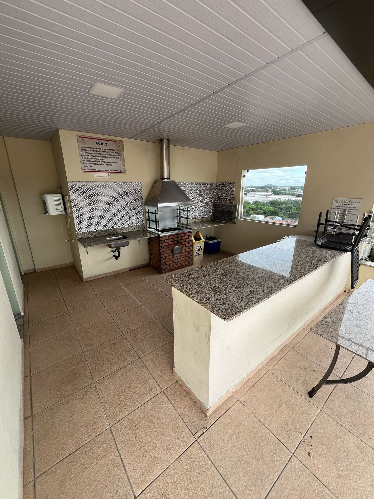 Apartamento Condomínio Laranjeiras Village - Reformado
