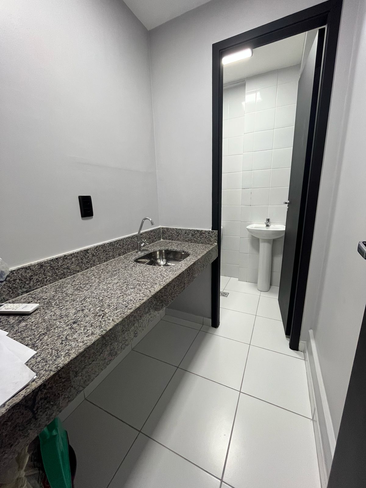 Vendo Sala Comercial Eliza Miranda - Japiim